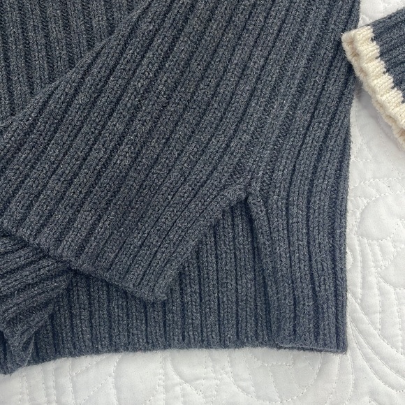 Ralph Lauren Navy Ribbed Sweater with American Flag Patch - Picture 5 of 6